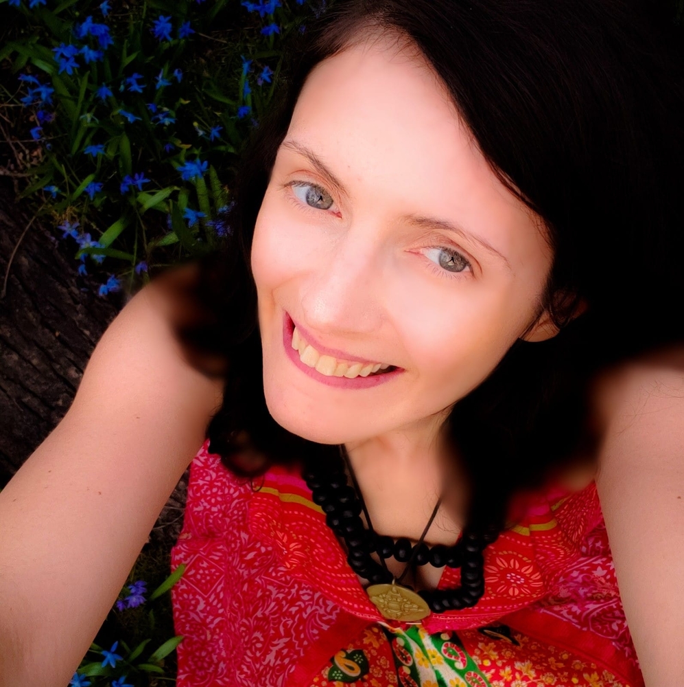 Meet your Posher, Auria